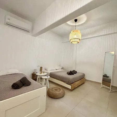 Nyaraló Elenitas Studio, Steps To The Windmills, Fabrika & Little Venice *