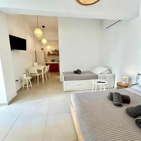 Elenitas Studio, Steps To The Windmills, Fabrika & Little Venice Tatil Evi *
