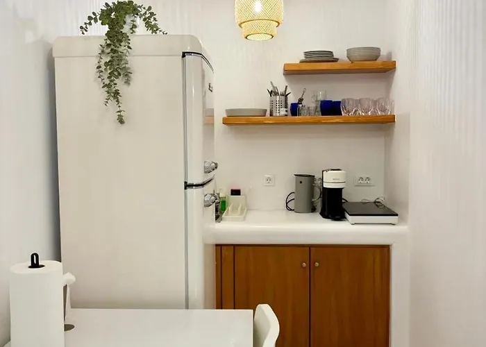 Elenitas Studio, Steps To The Windmills, Fabrika & Little Venice * Mykonos Town